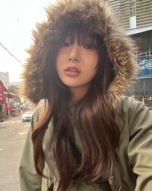 Sung Ji-yeon Instagram - 셀카 이빠이