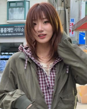 Sung Ji-yeon Instagram - @day.mean_bada 💈