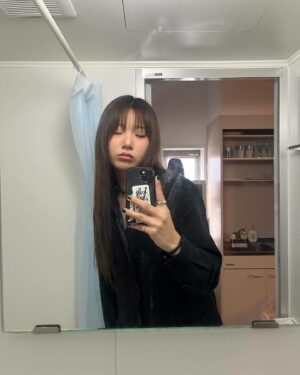 Sung Ji-yeon Instagram - ~.~zz.Z