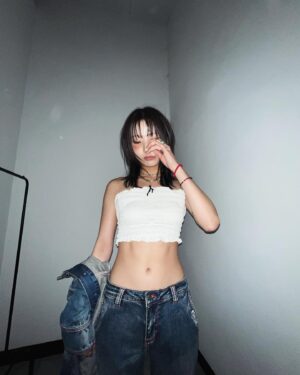 Sung Ji-yeon Instagram - 🪽🪽🪽