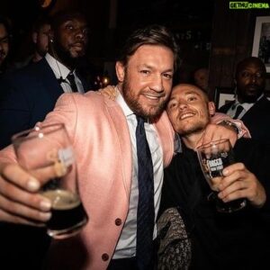 Sunny Edwards Instagram - Some night out on the @forgedirishstout 🍻

@thenotoriousmma @eddiehearn