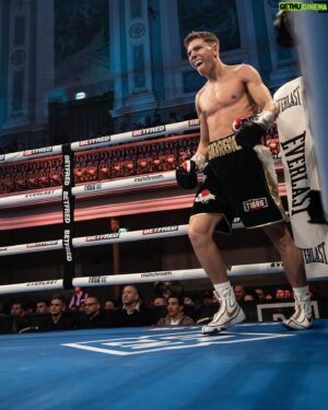Sunny Edwards Instagram - 2-0 💨, another KO.
Thank you everyone on my team and thank you Ireland again 🙌🏼
@matchroomboxing @daznboxing