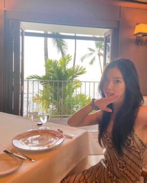 Sunny Oh Instagram - season’s greetings:)