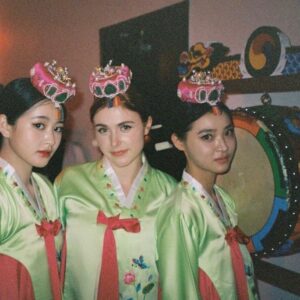 Sunny Oh Instagram - girlies xo