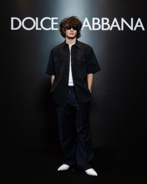 Sunny Suljic Instagram - Just wrapped up Milan fashion week. Next stop.. Paris🇫🇷🇫🇷 
  #dolcegabbana #fashionweek #milanfashionweek