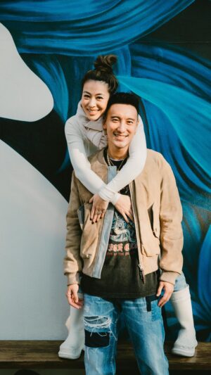Sunny Wang Instagram - 8週年結婚紀念快樂 Happy 8th Anniversary! Love you! @dizzydizzo 

還是蠻有默契的 關你們屁事啦! 🖕🏼🤣🖕🏼What a ride it’s been, but love always conquers all. 

“Love recognizes no barriers. It jumps hurdles, leaps fences, penetrates walls to arrive at its destination full of hope.” – Maya Angelou