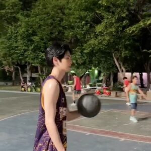 Supamongkon Wongwisut Instagram - ขาดห่วงพอดีเลย ⛹🏻‍♂️