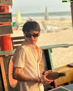 Supasit Chinvinijkul Instagram - สับปะรด ไหมครับ

#kaolak #memorybeach #nofilter