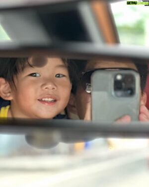 Supasit Chinvinijkul Instagram - 3 ขวบและน้า
ขอบคุณที่มาเป็นความสดใส
ขอบคุณที่ทำให้โตขึ้นไปพร้อมกัน
#โตพร้อมลูก 
❤️❤️❤️