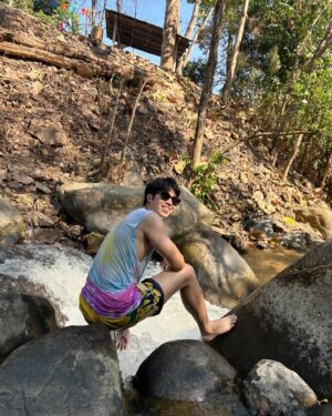 Suphadach Wilairat Instagram - Bosston🤪=Nature⛰️💦🏕️ #bosstonsuphadach  #กีต้าร์ของบอสตั้น