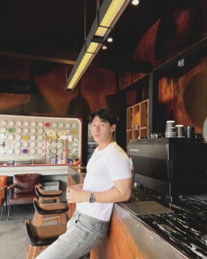 Suphakorn Sriphothong Instagram - อยากติดแกให้เหมือนติดกาแฟหว่ะ