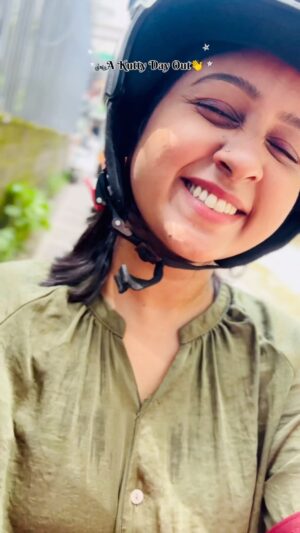 Suphy Maria Instagram - ഒന്ന് ചുറ്റിയിട്ടു വരാം!🤓

#dayout #naadanoonu #shopping #kochi #vlog #minivlog #reels #explore 

[dayout , naadanoonu , shopping , kochi , vlog , minivlog , reels , explore]