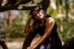 Suphy Maria Instagram - I'm nicer when i likes my outfit!😉

📸 : @dop_by_nishin 🤓

#photooftheday #outfit #nice #woods #kochi #explore #fyp #kerala #smile #zeekeralam #wifeisbeautiful #sun #sunkissed