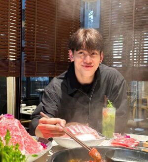 Suppacheep Chanapai Instagram - ถ้าพาเธอไปกินหมาล่า คงได้จับเธอลงหม้อเพราะเธอน่ากิน
#MJhotpot #MJHotpot秘境火锅主题餐厅 #HotpotThemeRestaurant #จีน #อาหาร #ชาบู #หม่าล่า