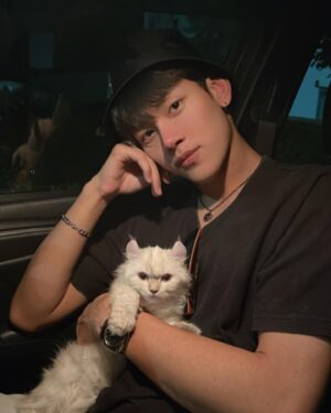 Suppacheep Chanapai Instagram - Are you going to be a good kitten ? 🤍