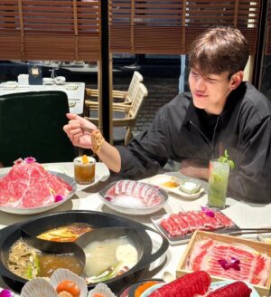 Suppacheep Chanapai Instagram - ถ้าพาเธอไปกินหมาล่า คงได้จับเธอลงหม้อเพราะเธอน่ากิน
#MJhotpot #MJHotpot秘境火锅主题餐厅 #HotpotThemeRestaurant #จีน #อาหาร #ชาบู #หม่าล่า