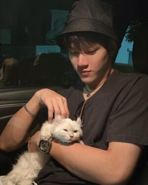 Suppacheep Chanapai Instagram - Are you going to be a good kitten ? 🤍
