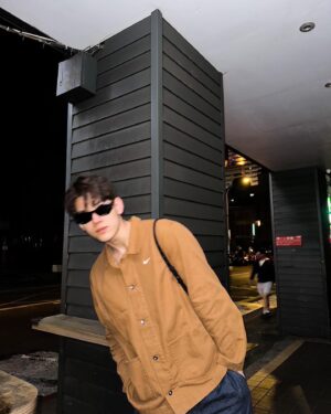 Suppacheep Chanapai Instagram - ถ้าเดินด้วยกันเเล้วเธอไม่จับมือเรา
งั้นเราจับอย่างอื่นนะ โอเค เริ่ด