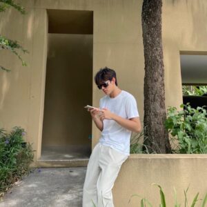 Suppacheep Chanapai Instagram - ไม่ค่อยชอบคนถ่ายรูปสวย 
อยากให้คนสวยถ่ายรูปให้มากกว่า 🫠