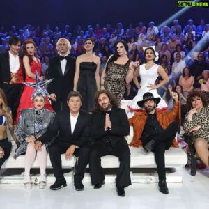 Supremme de Luxe Instagram - Muchísimas gracias por todo el cariño que estamos recibiendo @paca_la_pirana y yo por esta actuación en @tucaramesuena. Estamos muy felices ❤️❤️❤️

Mi caracterización estuvo a cargo de @neill.losada que consiguió un parecido que ni yo esperaba, y del pelo se encargó @cristina.caparrospedrosa.

Las fotos son de @joseirun_fotografia