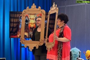 Supremme de Luxe Instagram - Sigo en CDMX encantada de la vida y muy feliz después del concierto de ayer… Pero es que lo de esta noche en @tucaramesuena ¡VA A SER MUCHO! 

Cuando salió esta canción en el pulsador lo tuve clarísimo: tenía que ser @paca_la_pirana. Paca es talentosa, buena gente y hace que los que estamos a su lado seamos más felices, así que se merece que le pasen cosas bonitas todo el tiempo.

Con la canción «Absolutamente» @fangoriaoficial dieron el lugar que una estrella como Sara Montiel se merecía tener, y yo quería hacer lo mismo con Paca por todo lo que ella representa. 

Os compartiré más fotos de este día en otras publicaciones. 
La primera foto es de @joseirun_fotografia