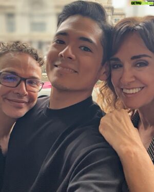 Supremme de Luxe Instagram - Algunas fotos de México 🇲🇽❤️🇲🇽

1- Con las bellas y talentosas @cristianperaltatranformista y @lalolitabanana 

2- Concierto con @laprohibida en @bajocircuito 

3- Con @garbineabasolo y @soyedgarsanchez paseando por CDMX

4- Con la leyenda mexicana @la_supermana

5- Banderas por todo CDMX para celebrar el Pride Mexicano

6- Exposición de Damián Ortega «Pico y elote»

7- Cantando en @ricoclubcdmx 

8- Momentos de promoción 

9- Cantando en @sundrag_brunch captada por el objetivo de @luvsraphotography