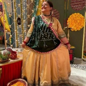 Supriya Shukla Instagram - घाघरा पहना है तो.. थोड़ा इतराना तो बनता है 😊♥️..
गणगौर की पूजा...
मेरा बलम थानेदार...
सुलक्ष्णना 😊
रात 9.30बजे... सोमवार से शुक्रवार 
सिर्फ कलर्स चैनल पे 
#gangaur