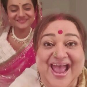 Supriya Shukla Instagram - सबक 😊.... @shrutisanjeev78....#bulbul sun rahi ho na😊
फिलहाल.. गीता.. तुम सुन लो ♥️
#saas  #bahu  #sasural
Kee watching 
Mera balam thanedar
Only on colors tv... 9.30pm...
Mon-Fri 😊