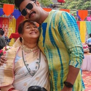 Supriya Shukla Instagram - थोड़ी देर हो गयी...
पर इस प्यारे से बच्चे को... जन्मदिन मुबारक ♥️
साथ तस्वीरे भी कम है...
पर प्यार बेशक़ भरपूर है....
आशीष साथ है मेरा तेरे साथ...
तू सदा रहे खुश..
है मेरा आशीर्वाद ❤️
Happy birthday shagun♥️♥️...
Love u ❤️
@i_shagunofficial