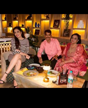 Surabhi Prabhu Instagram - Time spent with family is worth every second. ❤️ 2024 looks beautiful❤️❤️❤️ #aboutlastnight #mapa #momdad #myfamily 
🥂 - @bandramitron 

.
.
.
.
.
 #mitron #bandramitron #familyfirst #blessedwiththebest #surabhiprabhu #mumbaikar #mumbaifoodie #mumbainightlife #mumbaidiaries #familia #familydinner  #bollywoodactoractress #bollywoodactress #surabhi 
#selflove #mumbaiinfluencer #indianinfluencer #indianblogger 
#vulnerable #tollywoodactress #indiangirl #potd 
@maverick.communication01