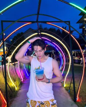 Surawit Ruangyod Instagram - 𝐏𝐫𝐢𝐝𝐞 𝐌𝐨𝐨𝐧 𝐏𝐚𝐫𝐭𝐲 𝐎𝐧 𝐓𝐡𝐞 𝐁𝐞𝐚𝐜𝐡 𝟐𝟎𝟐𝟒 🌈  @centaralifechaamhuahin 
#PrideMonth  #CCHPrideMoonParty2024 #CentaraLifeChaam #Petfriendly
#เซ็นทาราไลฟ์ชะอำ #Chaam #HuaHin