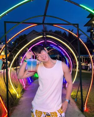 Surawit Ruangyod Instagram - 𝐏𝐫𝐢𝐝𝐞 𝐌𝐨𝐨𝐧 𝐏𝐚𝐫𝐭𝐲 𝐎𝐧 𝐓𝐡𝐞 𝐁𝐞𝐚𝐜𝐡 𝟐𝟎𝟐𝟒 🌈  @centaralifechaamhuahin 
#PrideMonth  #CCHPrideMoonParty2024 #CentaraLifeChaam #Petfriendly
#เซ็นทาราไลฟ์ชะอำ #Chaam #HuaHin