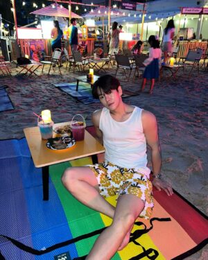 Surawit Ruangyod Instagram - 𝐏𝐫𝐢𝐝𝐞 𝐌𝐨𝐨𝐧 𝐏𝐚𝐫𝐭𝐲 𝐎𝐧 𝐓𝐡𝐞 𝐁𝐞𝐚𝐜𝐡 𝟐𝟎𝟐𝟒 🌈  @centaralifechaamhuahin 
#PrideMonth  #CCHPrideMoonParty2024 #CentaraLifeChaam #Petfriendly
#เซ็นทาราไลฟ์ชะอำ #Chaam #HuaHin