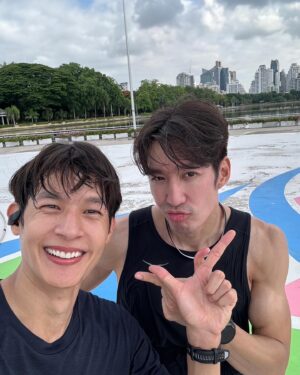 Suriyont Arunwattanakul Instagram - มาแล้ววววววว @khaninch เริ่มซ้อมกับน้องชาย 🔥🔥 รอพร้อมลงสนามแข่งด้วยกันครับ ✌️✌️ ลุยยยยยย
