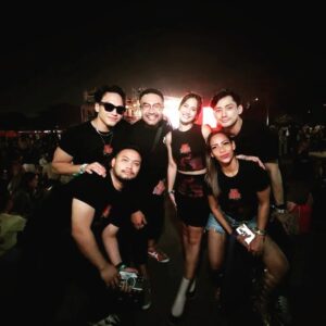 Surya Saputra Instagram - gokiiiillll....seneng banget rasanya liat trailer film @sriasihmovie.official di puter sebelum konser mulai...di acara @pestapora
dan liat buanyak banget orang2 yg nikmatin musik dengan happy..kangen liat kayak gini..