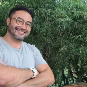 Surya Saputra Instagram - kalo nunggu kelamaan..dan kerjaan syuting nggak mulai2...
makanan dan minuman enak selalu bikin suasana hati jadi semangat lagi..
ada yg sama kayak gua nggak sih hehehe