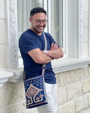 Surya Saputra Instagram - smile and think positive..let the energy flow in you..
thank you fotonya Tun...🙂