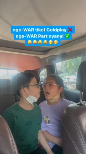 Surya Saputra Instagram - Yang Ikutan nge-War juga...! 😜😅🤭

#tatjanadanbima #anakkembar
#KeluargaSuryaCynthia