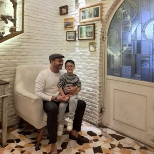 Surya Saputra Instagram - terkadang dalam hidup kita harus mengambil beberapa keputusan sulit,keputusan yg rasanya berat banget..
tapi satu hal..hanya waktu yg bisa menjawab kalau keputusan yg kita ambil tepat atau tidak..
and everything happens for a reason..and the reason is always good for us..
serahkan semua urusan kita sama Allah