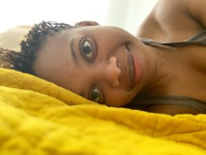 Susan Heyward Instagram - Taking a lil breaky break starting tomorrow, a Juneteenth for the books.
To rest.
To shift perspective.
To dream.
✨🌱✨🦋✨🧘🏾‍♀️✨ Deep, deep gratitude for everyone here who has shared and allowed me to share. Love you.

Take care of yourselves and each other. 
Also....Black people do not hang themselves from trees. ✊🏾