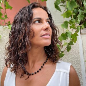 Susana Arrais Instagram - - Filha, tira-me uma fotografia
(várias tentativas depois)
- olha para cima.
…  e é isto. 
.
#rainhadasfotosespontâneas 
#leonorbaboactores 
Foto @_mariaarrais_