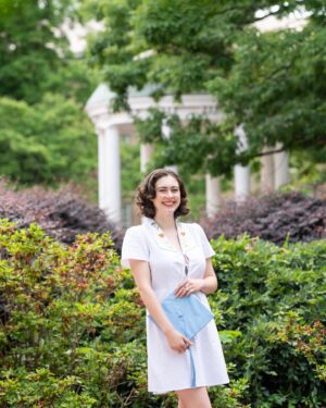 Susanna Skaggs Instagram - I’m officially graduating today. It feels weird. 📸:@jenniferrobertsonphotography thank you for this grad pic session 🤍