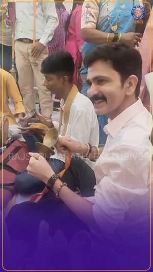 Sushant Shelar Instagram - अभिनेत्री रुपाली भोसलेच्या नव्या घराच्या वास्तुशांतीला सुशांत शेलार रमला भजनात❤️

#rajshrimarathi #rupalibhosle #sushantshelar #bhajan