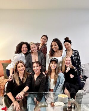 Susie Castillo Instagram - Girls night’s are good for the soul 💕🥰💃
Gracias for hosting @meagantandy xoxoxoxo