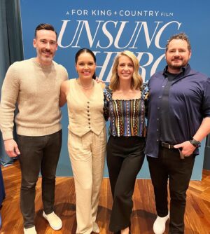 Susie Castillo Instagram - World premiere of @unsungheromovie in Nashville last night. What a beautiful film and story about a family coming together to get through the toughest of times. In theaters on April 26th. Thanks for having us @lionsgate 🙏🏼