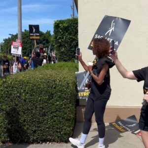Susie Castillo Instagram - Couples who strike together, get paid together❤️✊🏼

Joined the picket line at Paramount Studios today in support of the #sagaftrastrike #wgastrike 

I’ve been a member of SAG AFTRA since 2004 and have seen the industry change significantly (for the worst) for most actors and writers and it’s about time our contracts reflect the HUGE change that streaming has brought to the industry during that time.

Streaming services don’t want to share their profits with the creatives that bring these shows to life. Shame on them for paying their CEOs multi-million dollar salaries per year (see what Paramount pays their CEO in my last slide) and not paying living wages to the majority of actors/writers and other folks who work behind the scenes on the shows and films we all love.

We’ll be out here for as long as it takes to work out a contract that’s fair and just. LFG!

#sagaftrastrong #sagaftramember 
#wgastrong