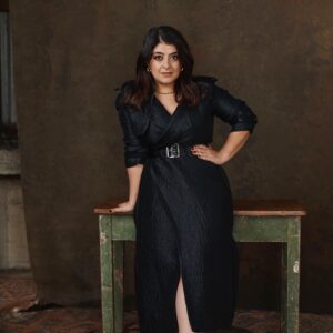 Susie Youssef Instagram - Woman In Black On Table In Boots. It’s a working title. 
Episode 5 of Deadloch is out tomorrow on @primevideoaunz #deadloch 

📸 @brewbevanphoto