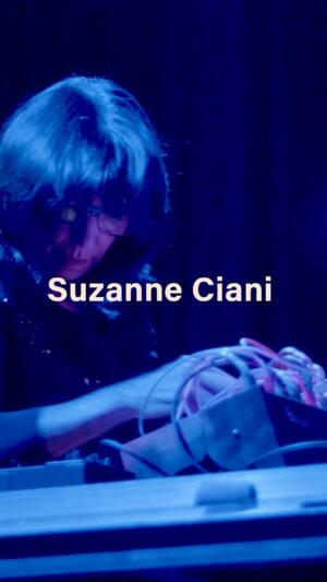 Suzanne Ciani Instagram - „Improvisation On Four Sequences“ by @sevwave somehow represents the complete history of electronic music, as the enthusiastic audience at @week_end_fest 2021 were lucky enough to experience. The album will be released on Friday, September 15 and is available via @kompaktrecords Distribution on vinyl and in digital format (link in bio).

To celebrate the occasion we present a special release event on Thu Sept 14 @inmyroooooom from 19:00 which features a live interview and Q&A with Suzanne Ciani, hosted by @eztrubal_ and @janlankish .