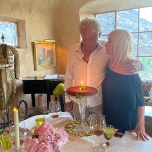Suzanne Somers Instagram - Happy Birthday Big Al! With 88 kisses from heaven ✨👼✨🥹✨🎂✨