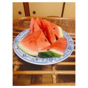 Suzuka Ohgo Instagram - 熱い、暑い夏でした☀️
毎日太陽を浴びてしっかり痩せて、食べたらしっかり戻りました🤭笑　

周りの方々に支えられてばかりだったなぁ。改めて、ありがとうとお伝えしたいです😊

これから皆様の思いが、皆様の夏が、１つの形になって、多くの方に届きますように😌
#晴れの国 #岡山 #最後に #暑さに負けた #微笑みを忘れた私 #🤣